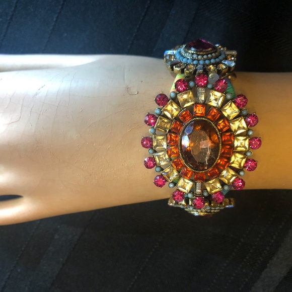 Betsey Johnson Pearl and Rhinestone Bracelet OS - Picture 5 of 7